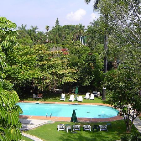 Hotel Jacarandas Cuernavaca Bagian luar foto