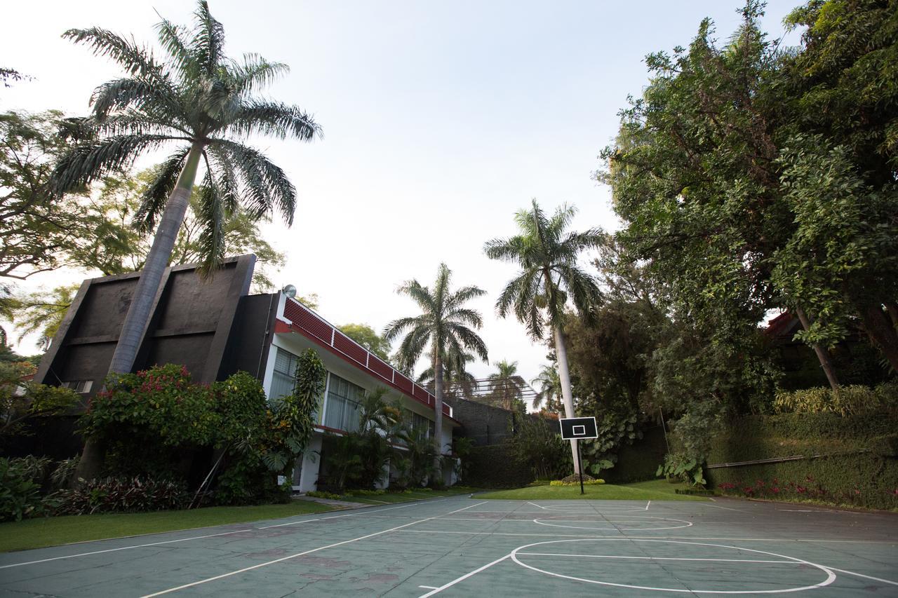 Hotel Jacarandas Cuernavaca Bagian luar foto